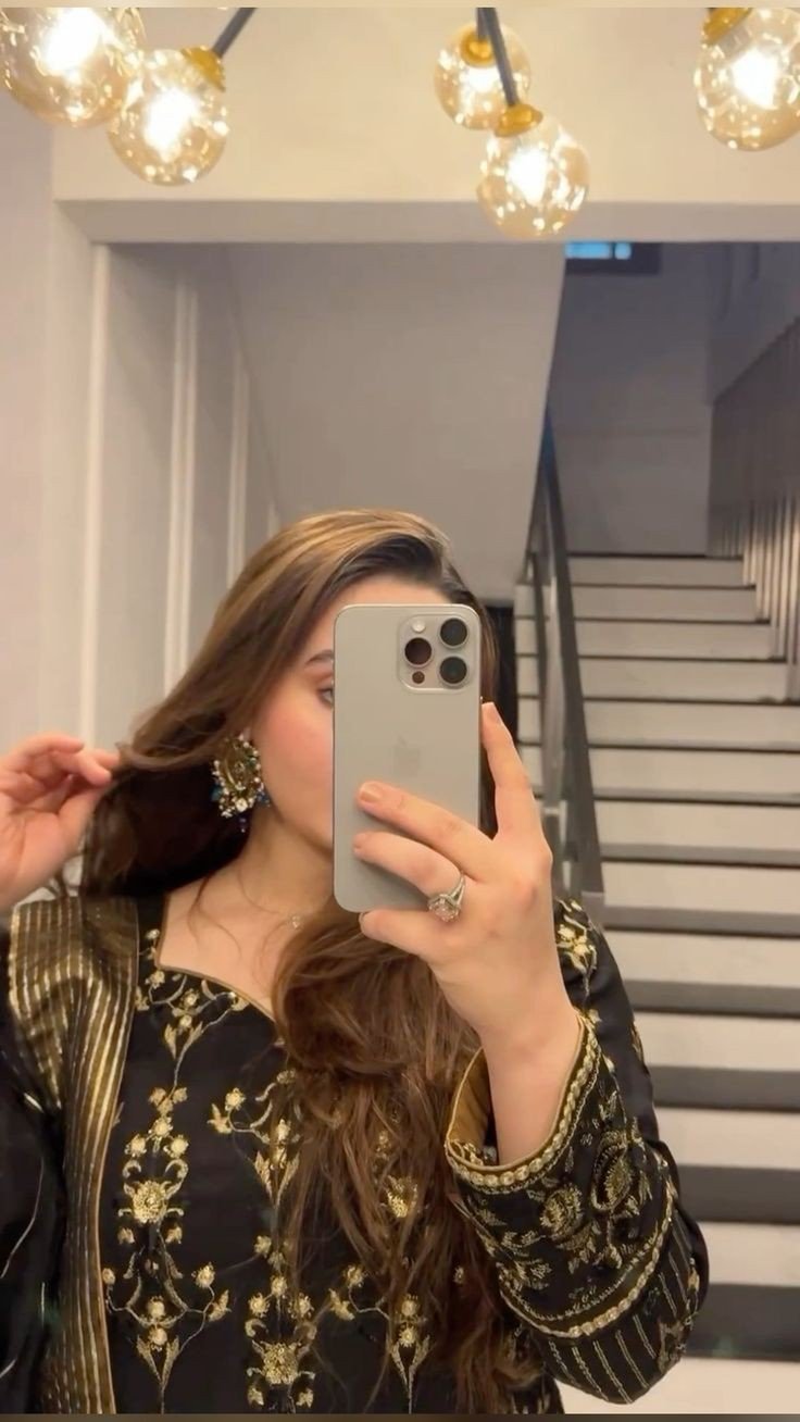 aesthetic attitude girl dp