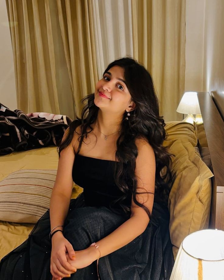 attitude girl dp black dress