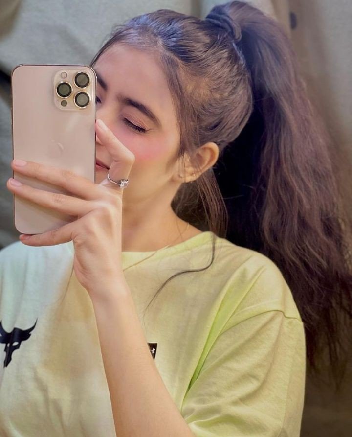 best dp for whatsapp for girls attitude