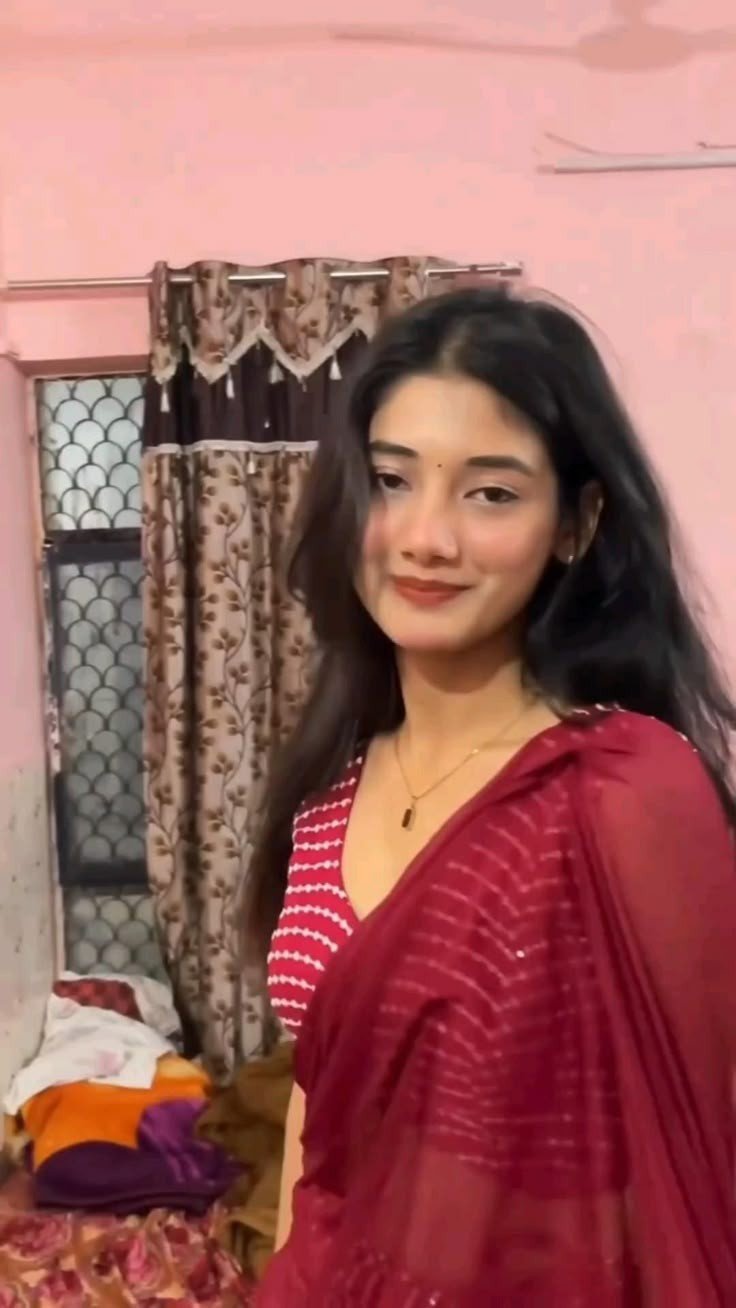 black colour saree girl dp