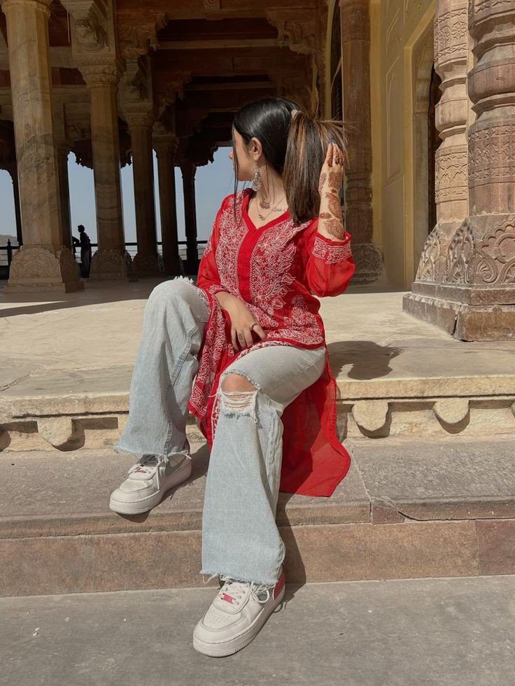 blue colour saree girl dp