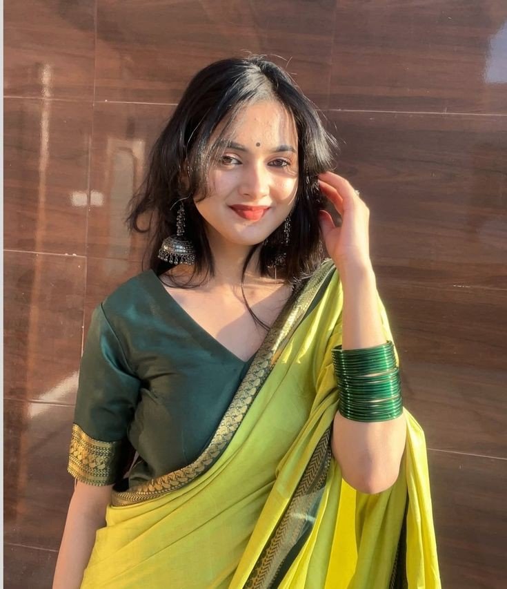 cute simple girl pic instagram