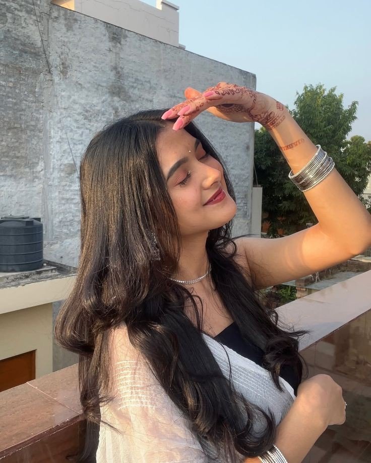 cute single girl anime pic