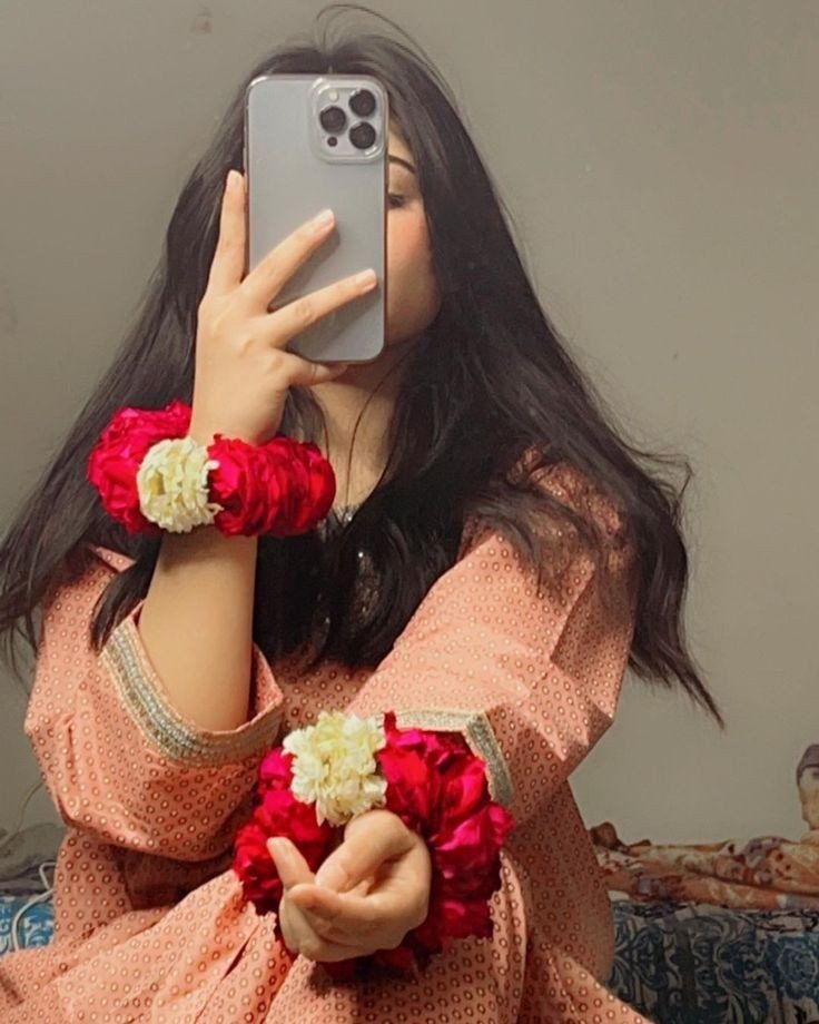 hot attitude girl dp