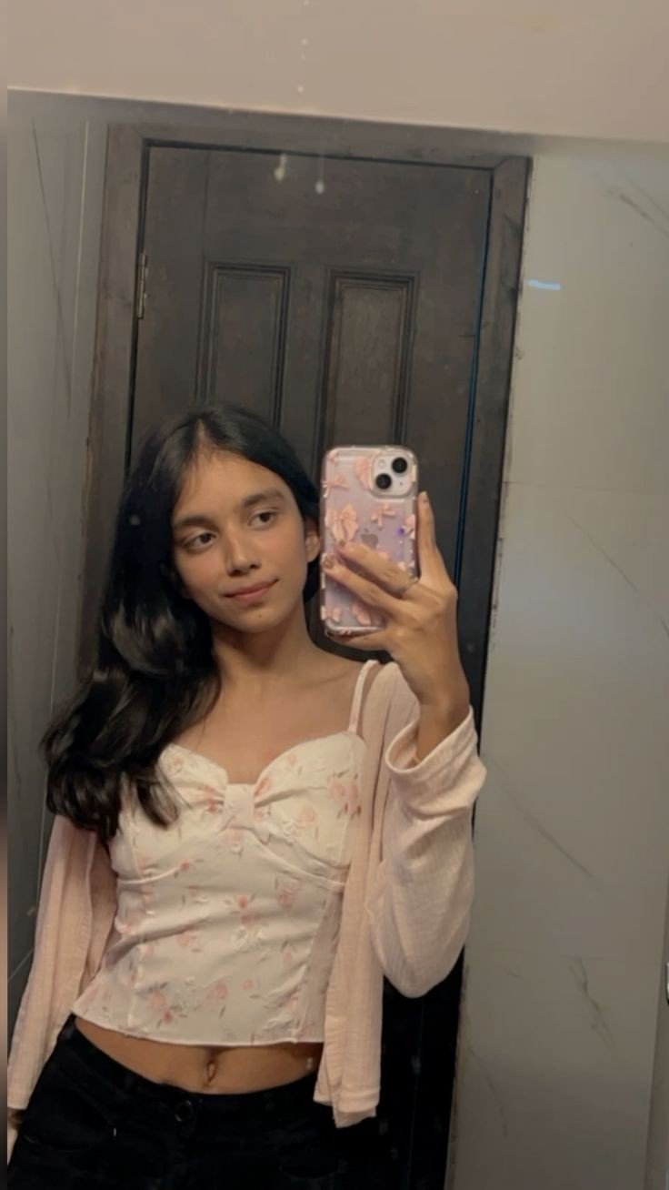 ladki ki dp acchi si