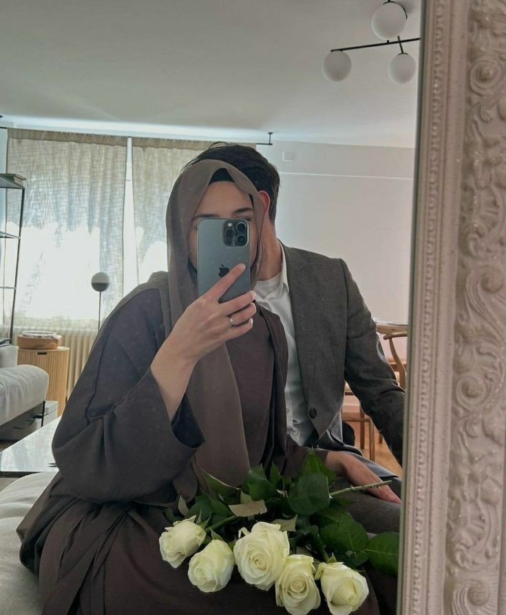 muslim couple dp back side