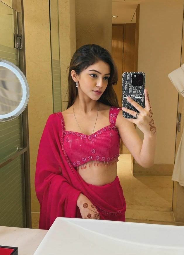 saree girl dp