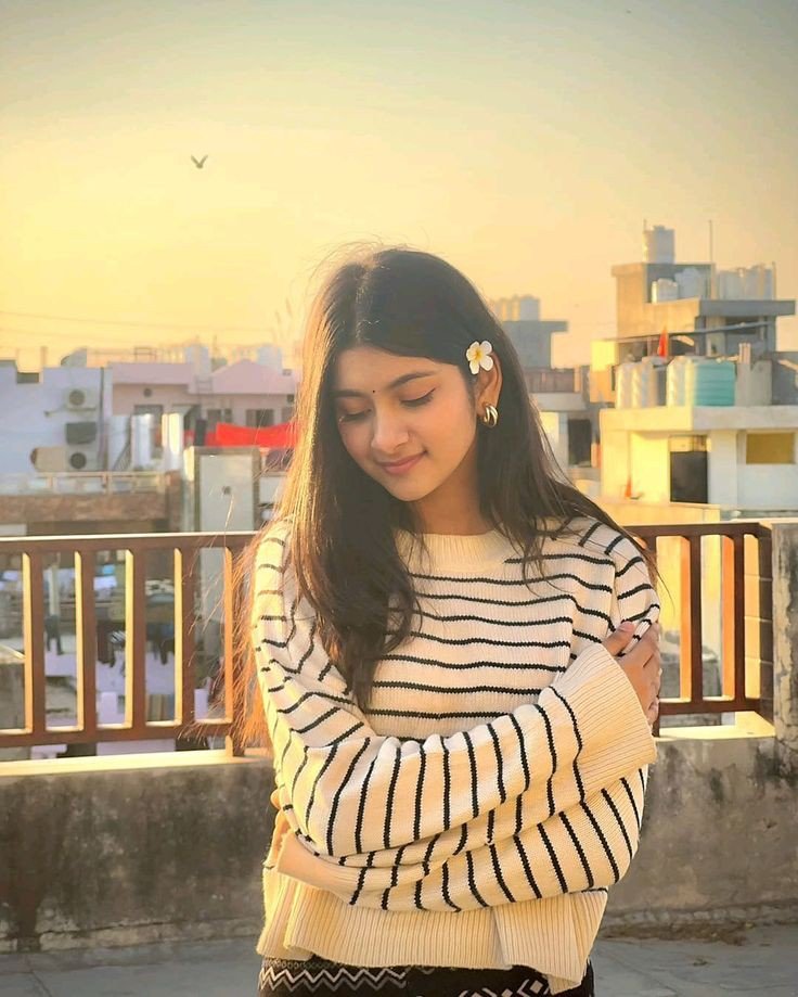 selfie stylish cute simple girl pic