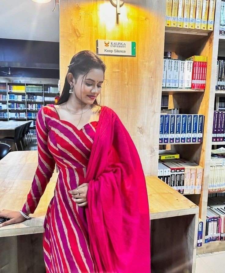 simple cute girl pic cartoon love