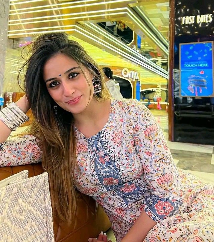 single girl dp cartoon for instagram