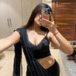 beautiful saree girl dp for instagram